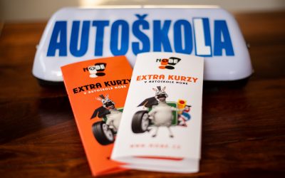 Tištěné učební materiály autoškoly.